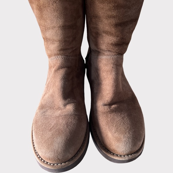 UGG | LIKE NEW! | Ankle Boots w/ inner calf zipper | Tan/Calf | Shearling | Sz6 - Picture 8 of 8